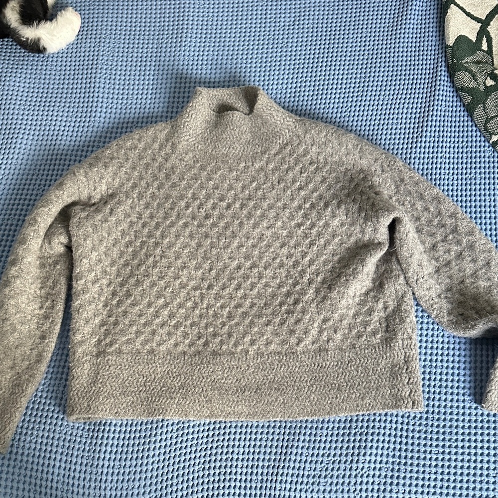 Cozy Gray Kut from the Kloth Turtleneck Sweater